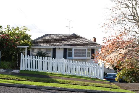 Photo of property in 44 Churchill Road, Cockle Bay, Auckland, 2014
