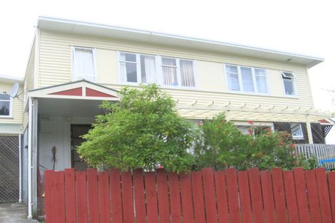 Photo of property in 46 Victory Crescent, Tawa, Wellington, 5028