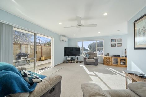 Photo of property in 16 Martin Road, Paraparaumu Beach, Paraparaumu, 5032