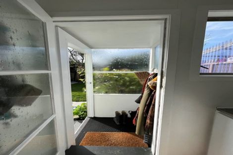 Photo of property in 2/31 Campbell Terrace, Petone, Lower Hutt, 5012