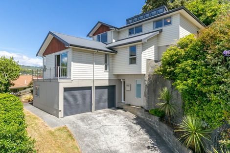 Photo of property in 3 Saint Aidans Way, Tawa, Wellington, 5028
