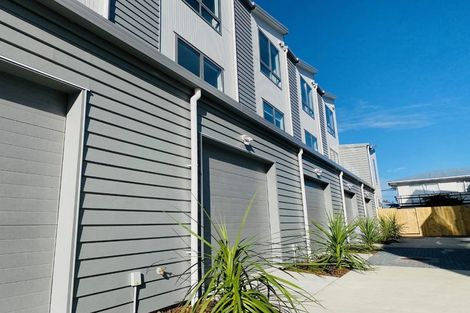 Photo of property in 588e Te Atatu Road, Te Atatu Peninsula, Auckland, 0610