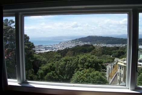 Photo of property in 5/56 Tanera Crescent, Brooklyn, Wellington, 6021