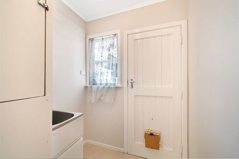 Photo of property in 16 Coniston Avenue, Te Atatu South, Auckland, 0610