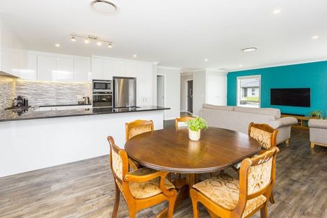 Photo of property in 22 Te Punga Road, Wallaceville, Upper Hutt, 5018