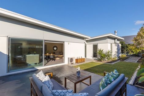 Photo of property in 11 Linkwater Way, Parklands, Christchurch, 8083