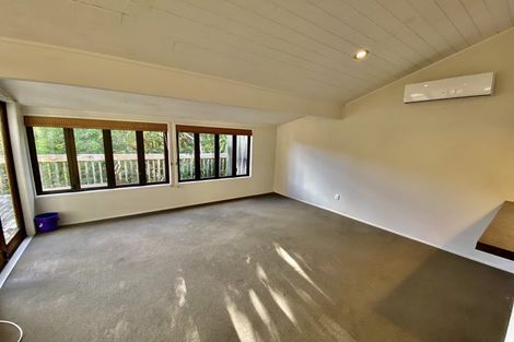 Photo of property in 11 Glenbush Place, Birkenhead, Auckland, 0626