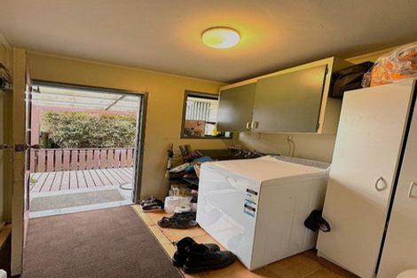 Photo of property in 3 Benita Place, Sunnyvale, Auckland, 0612