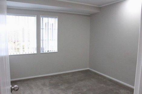 Photo of property in 6 Veagh Place, Highland Park, Auckland, 2010