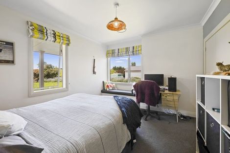 Photo of property in 32 Arthur Road, Paraite, New Plymouth, 4373