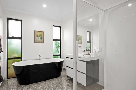 Photo of property in 76 Shields Street, Clyde, 9330