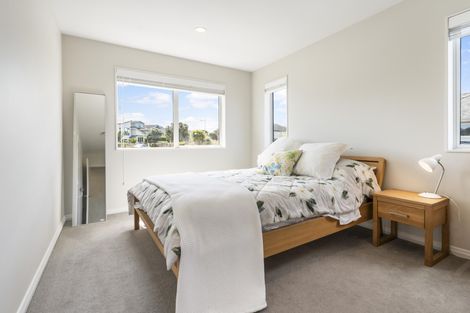 Photo of property in 33 Caldera Drive, Long Bay, Auckland, 0630