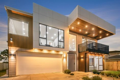 Photo of property in 11 Gulf Crest, Bucklands Beach, Auckland, 2012