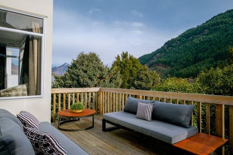Photo of property in 10a Mackinnon Terrace, Sunshine Bay, Queenstown, 9300