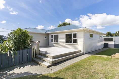 Photo of property in 63a The Drive, Tawa, Wellington, 5028