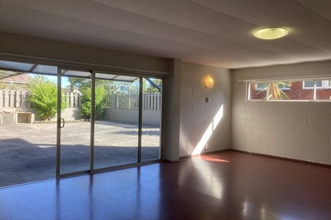 Photo of property in 75 Gossamer Drive, Pakuranga Heights, Auckland, 2010