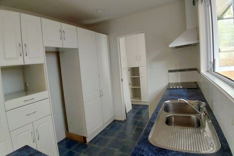 Photo of property in 10 Aralia Road, Sunnynook, Auckland, 0620