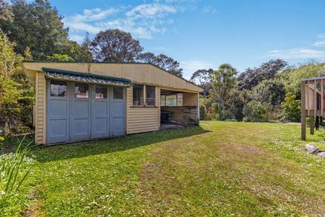 Photo of property in 133 Bays Road, Orere Point, Papakura, 2585