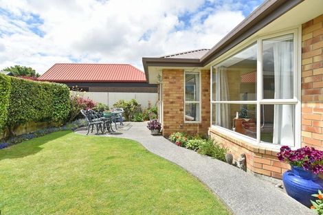 Photo of property in 2/74 Merrin Street, Avonhead, Christchurch, 8042