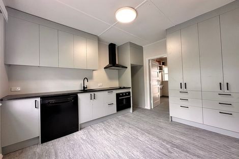 Photo of property in 45 Milton Road, Bluff Hill, Napier, 4110