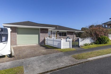 Photo of property in 3 Sandel Rise, Merrilands, New Plymouth, 4312