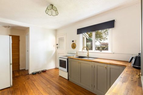 Photo of property in 129 Govett Avenue, Frankleigh Park, New Plymouth, 4310