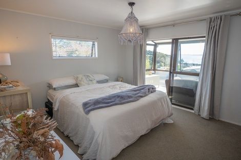 Photo of property in 19 Stratford Drive, Cable Bay, 0420