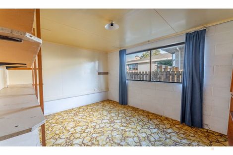 Photo of property in 12 Timaru Road, Waimate, 7924