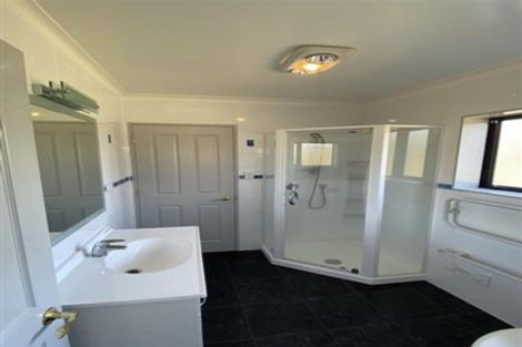 Photo of property in 12 Pah Road, Papatoetoe, Auckland, 2025