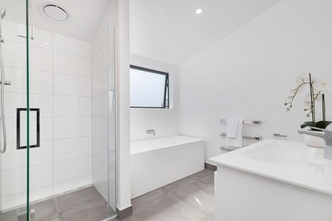 Photo of property in 2 Soudley Court, Jacks Point, Queenstown, 9371