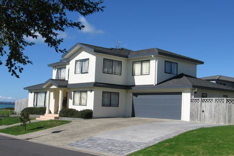 Photo of property in 30 Riverstone Road, Te Atatu Peninsula, Auckland, 0610