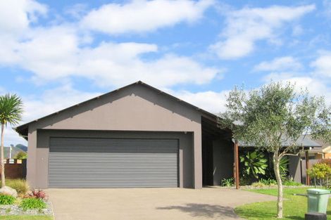 Photo of property in 9 Thebes Grove, Papamoa Beach, Papamoa, 3118