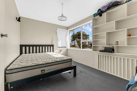Photo of property in 14 Bedlington Avenue, Manurewa, Auckland, 2102