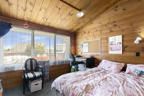 Photo of property in 15 Tobin Place, Richmond Heights, Taupo, 3330