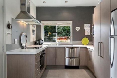 Photo of property in 15 Parata Street, Two Mile Bay, Taupo, 3330