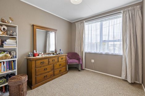 Photo of property in 41 Discovery Place, Marfell, New Plymouth, 4310