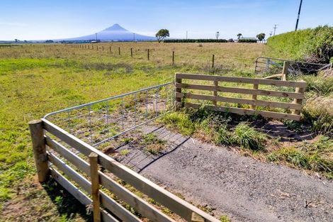 Photo of property in 5778 Mountain Road, Normanby, Hawera, 4673