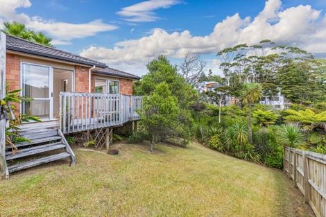 Photo of property in 25 Condor Place, Unsworth Heights, Auckland, 0632