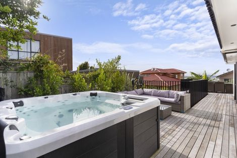 Photo of property in 12b Waikura Drive, Te Atatu Peninsula, Auckland, 0610