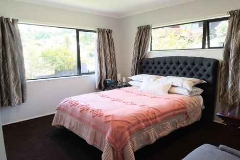 Photo of property in 16 Helen Ryburn Place, Torbay, Auckland, 0630