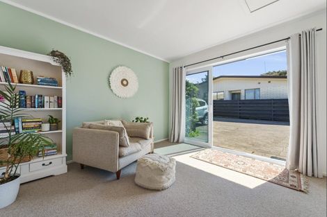 Photo of property in 4c Allison Avenue, Mount Maunganui, 3116