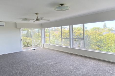 Photo of property in 33a Forrest Hill Road, Milford, Auckland, 0620