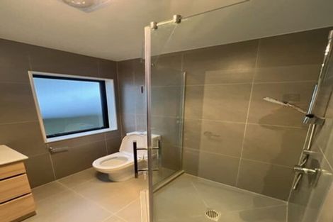 Photo of property in 14e River Road, Te Atatu Peninsula, Auckland, 0610