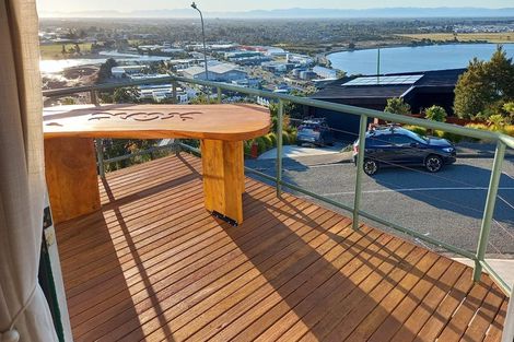 Photo of property in 72 Cannon Hill Crescent, Mount Pleasant, Christchurch, 8081