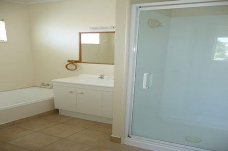 Photo of property in 14 Ellenbury Place, Stanmore Bay, Whangaparaoa, 0932