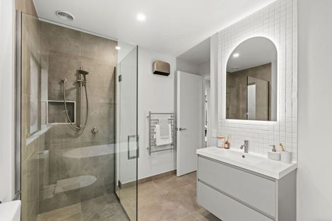 Photo of property in 3 Greystone Close, Halswell, 8025
