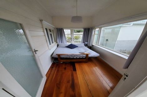 Photo of property in 56 Freyberg Street, Lyall Bay, Wellington, 6022