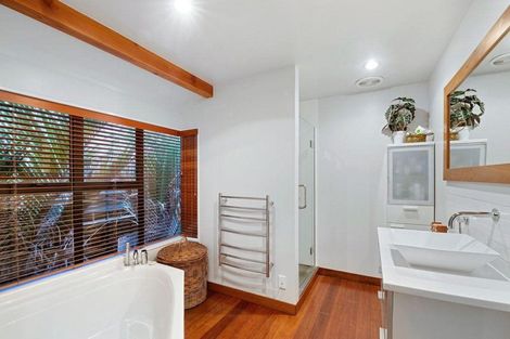 Photo of property in 22 Waima Crescent, Titirangi, Auckland, 0604