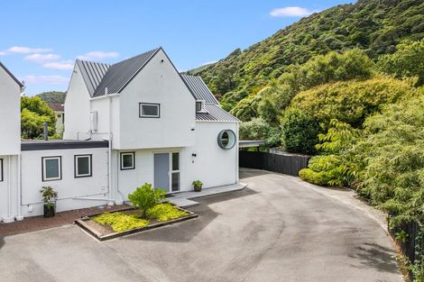 Photo of property in 6/354 Muritai Road, Eastbourne, Lower Hutt, 5013