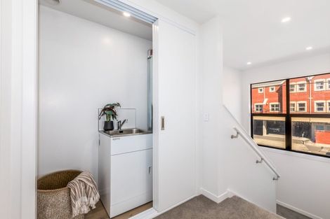 Photo of property in 45a Ross Street, Kilbirnie, Wellington, 6022